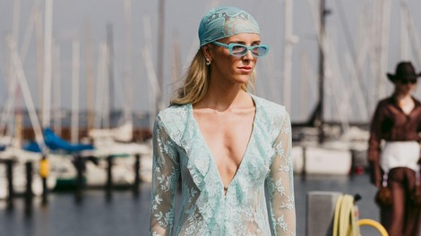 Zara ima mini obleko, ki je videti odlično tudi brez posebnega stiliziranja