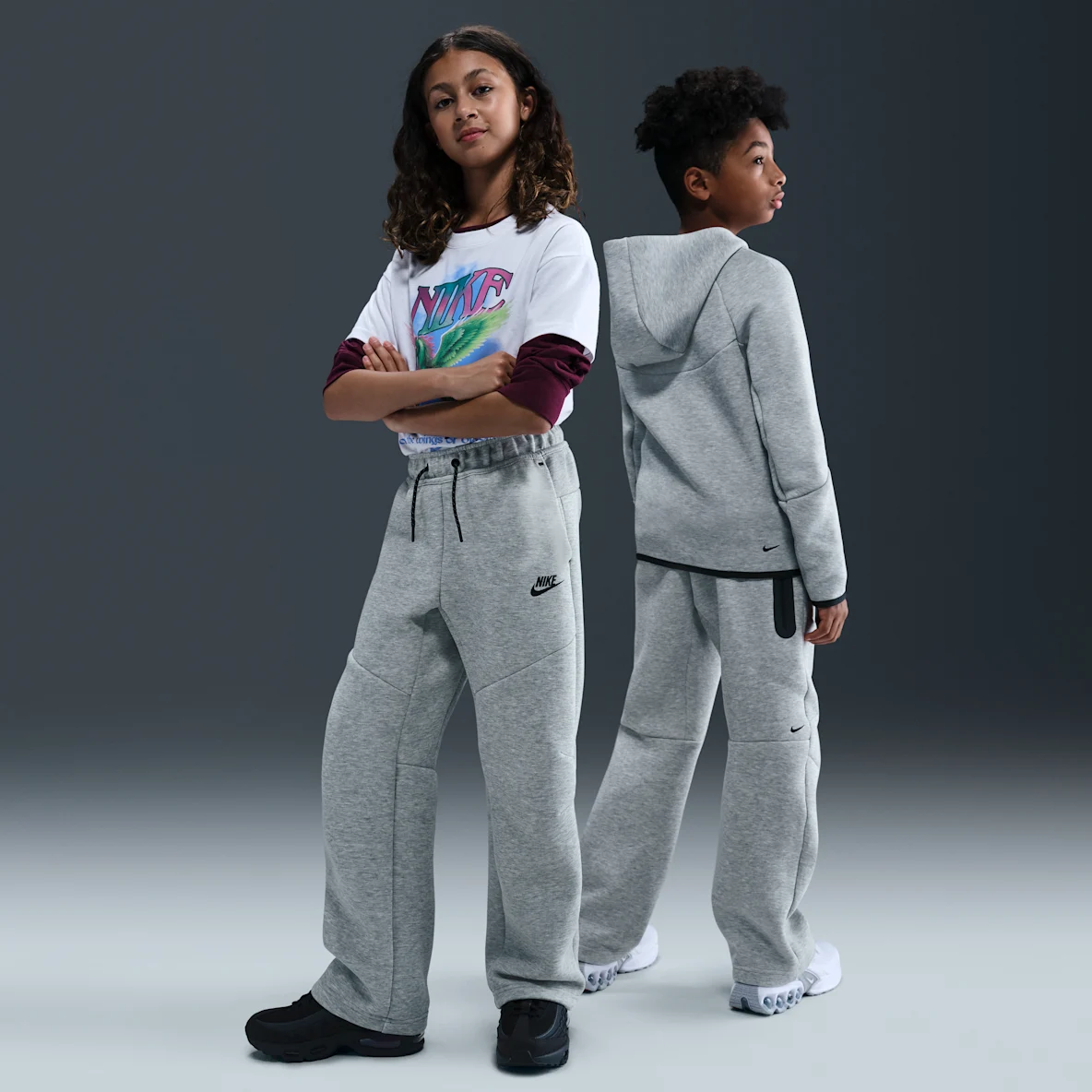 Nike Sportswear Tech Fleece Big Kids' (Boys') Open-Hem Trousers